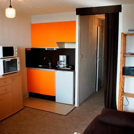 Apartment Au Pied Des Pistes Avec Balcon A Super - Fr-1-814-16 Besse-et-Saint-Anastaise