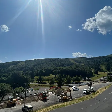 Au Pied Des Pistes Avec Balcon Et Parking Gratuit - Fr-1-814-16 Apartment Besse-et-Saint-Anastaise