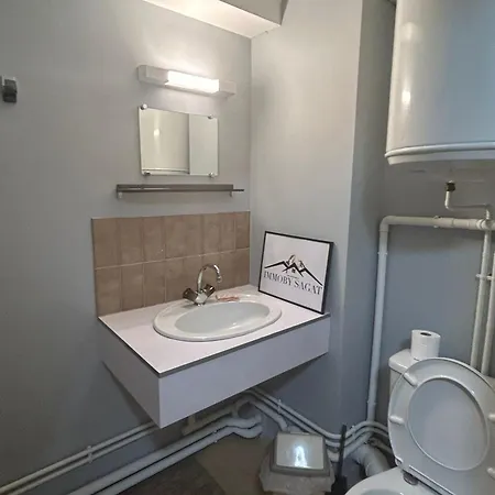 Au Pied Des Pistes Avec Balcon Et Parking Gratuit - Fr-1-814-16 Lägenhet Besse-et-Saint-Anastaise