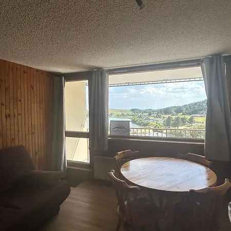 Au Pied Des Pistes Avec Balcon Et Parking Gratuit - Fr-1-814-16 *